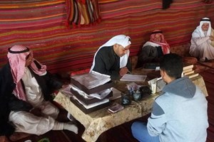 لجنة إصلاح خالد بن الوليد بخانيونس تُعيد أم لأطفالها