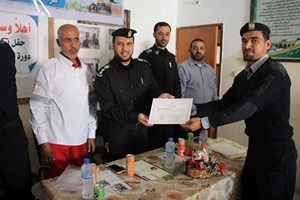 شرطة أمن الجامعات برفح تختتم دورة إسعافات لعناصرها.