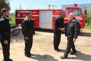 اللواء مصلح يتفقد الدفاع المدني بمحافظة خانيونس