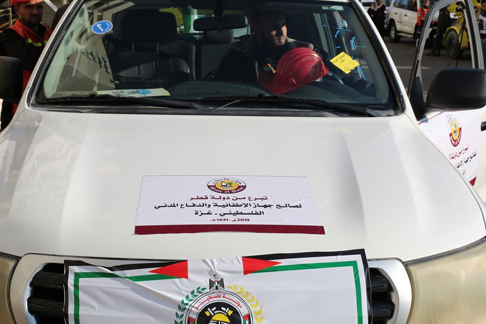 الداخلية تتسلّم مركبات ومعدات للدفاع المدني من دولة قطر