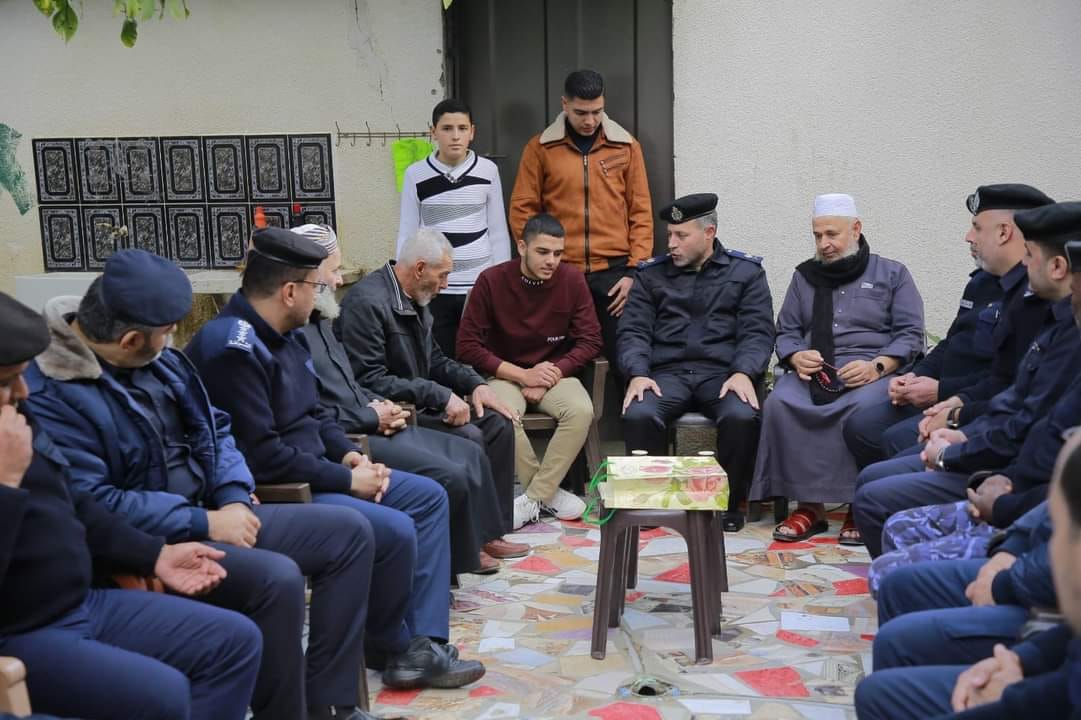 "الداخلية" تطلق حملة زيارات لذوي شهدائها