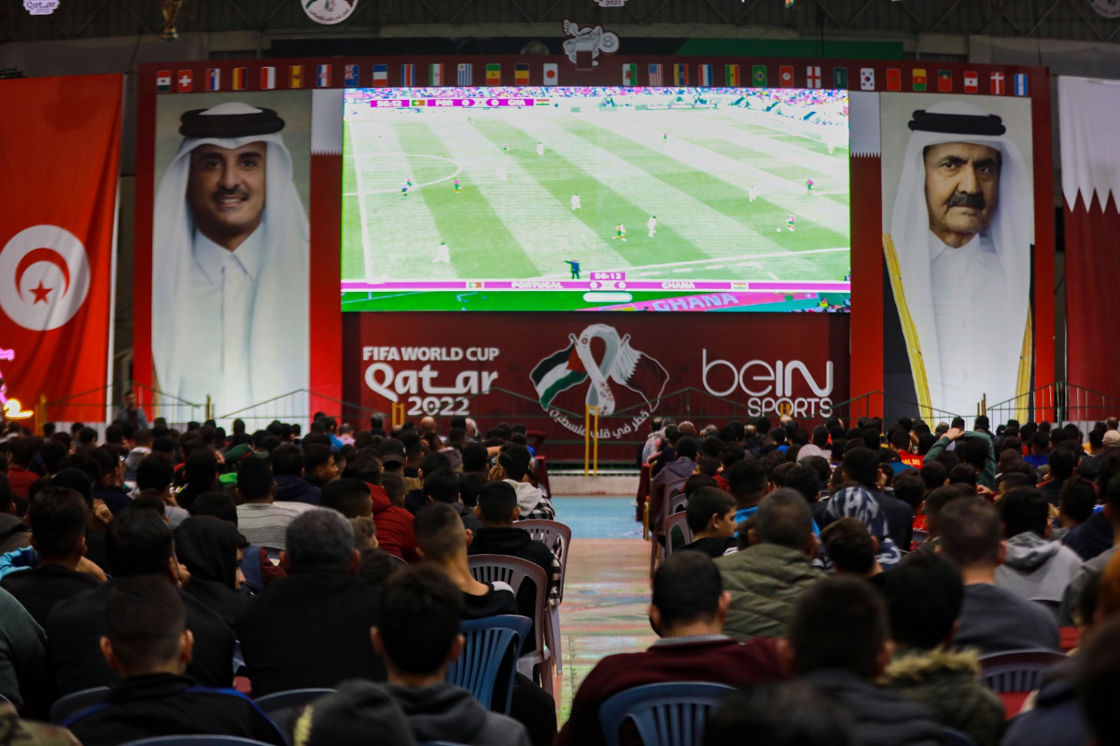 صور من تجمعات للمواطنين بغزة لمشاهدة مباريات كأس العالم