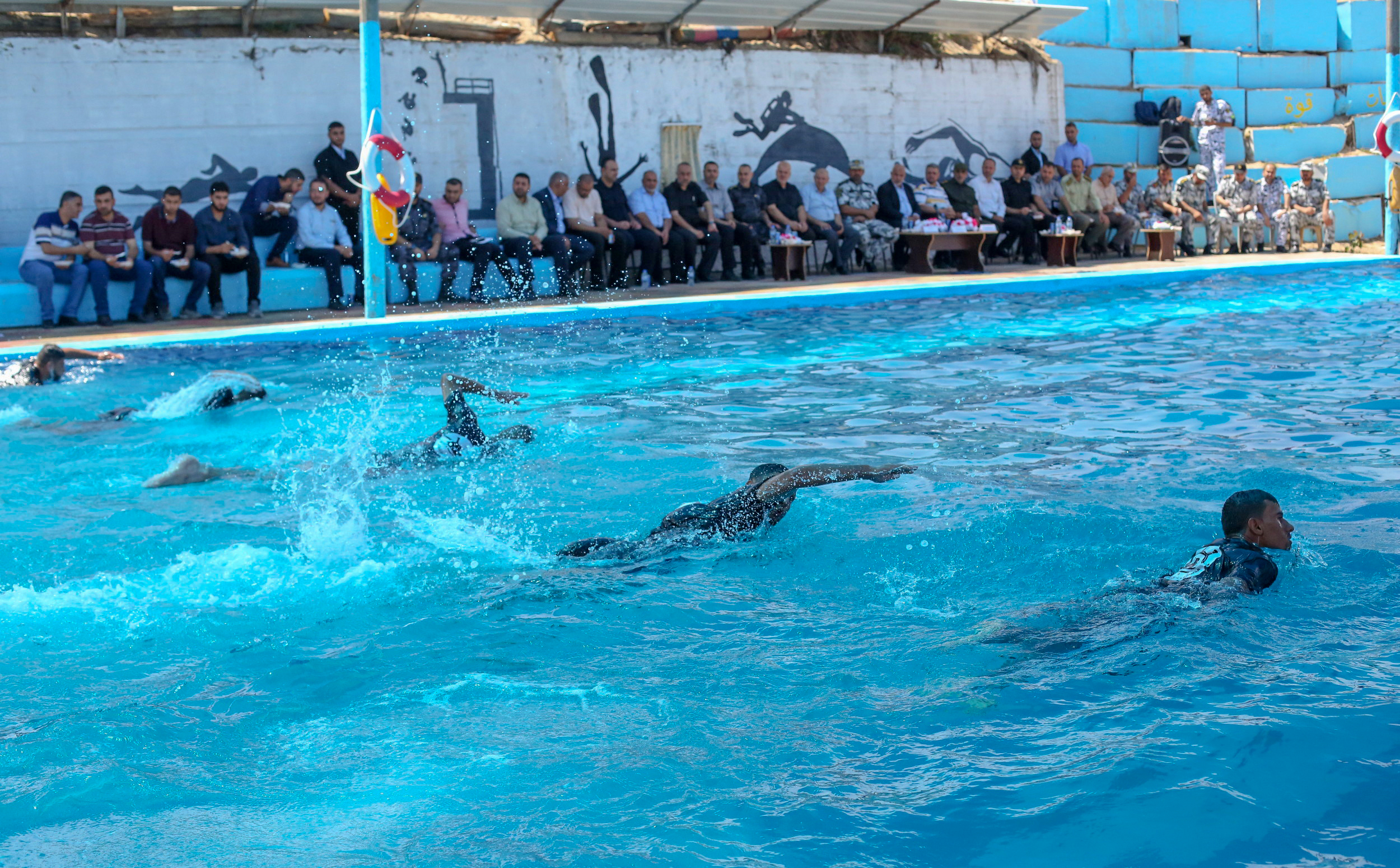 جهاز الشرطة البحرية يفتتح قاعة ومسبحاً تدريبياً
