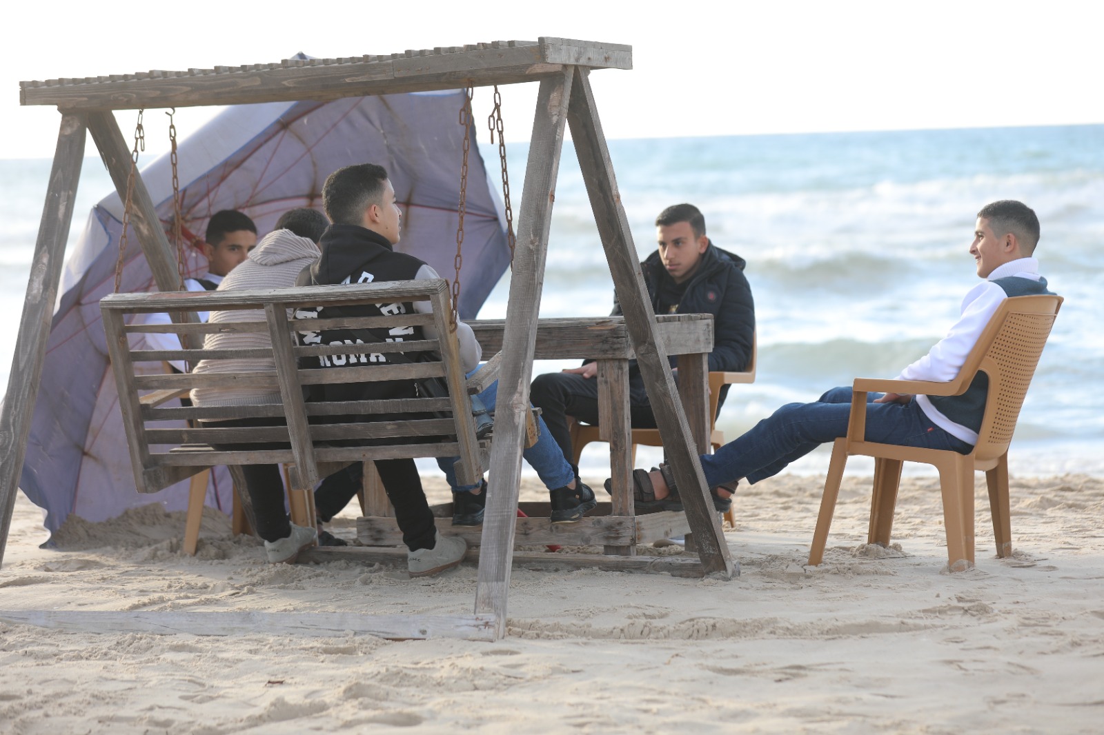 قضاء المواطنين في غزة إجازة منتصف العام الدراسي مساء الجمعة 13 يناير