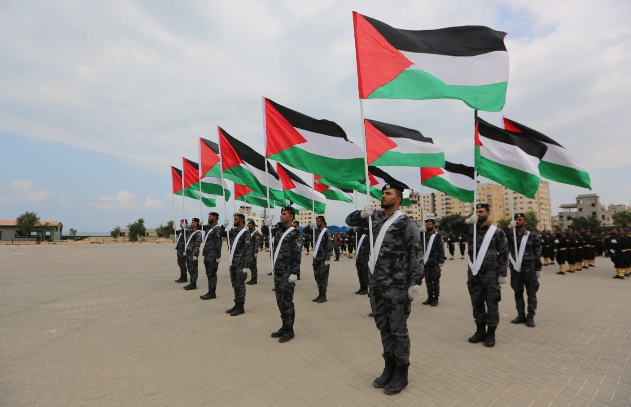 "مديرية التدريب" تُخرج دورتَي صف الضباط 27 والتأسيسية 35