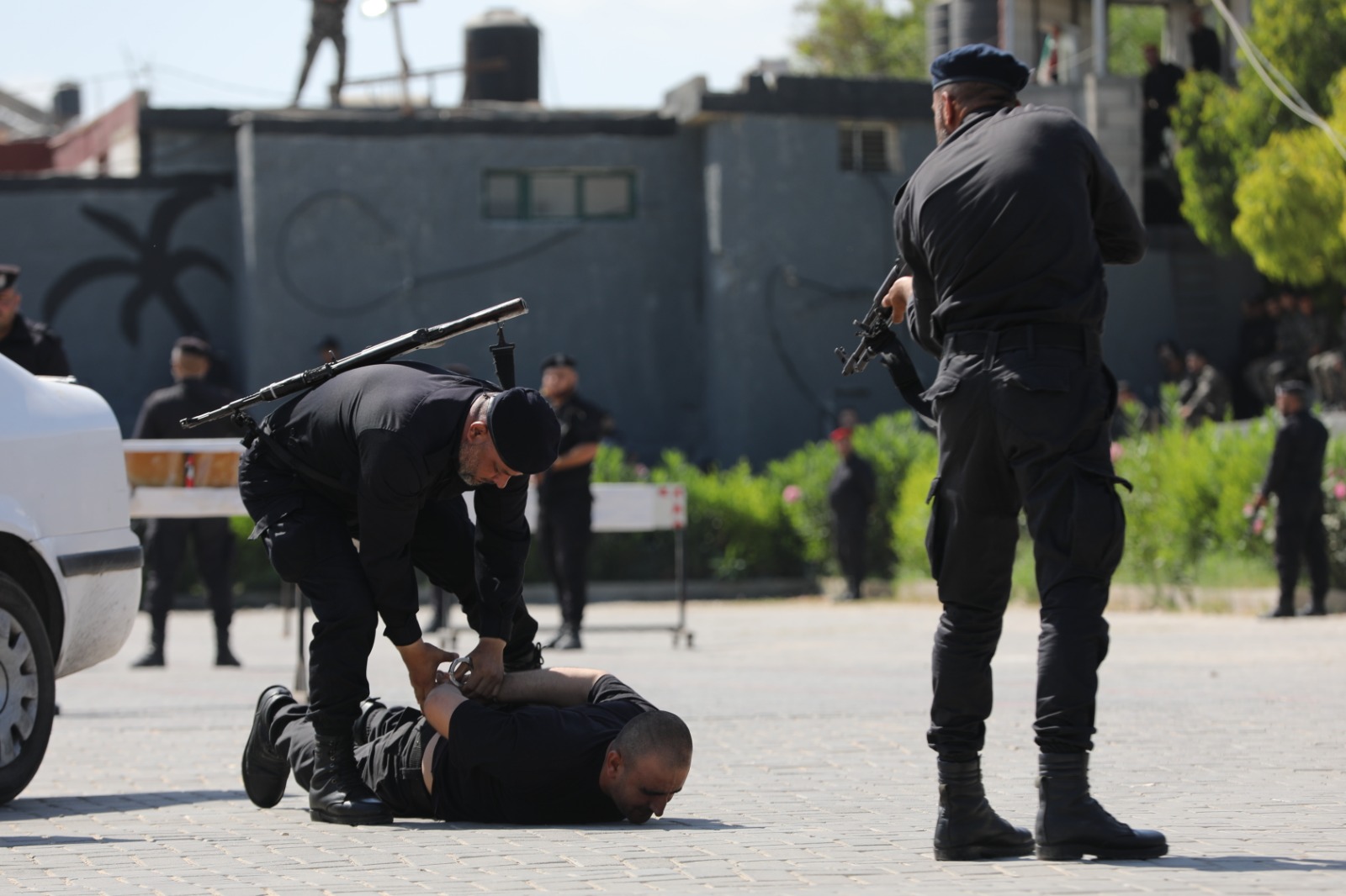 "مديرية التدريب" تُخرج دورة تأهيل الضباط الــ 38