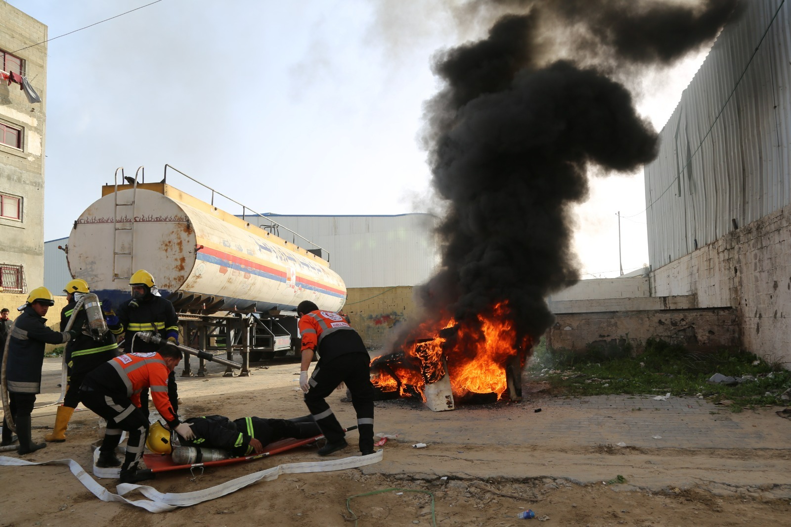 "الدفاع المدني" يعلن تجهيز مَركبة إطفاء محلياً بدعم ماليزي ويُنفّذ مناورة تدريبية بمناسبة اليوم العالمي