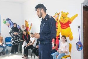 "الشرطة المجتمعية برفح" تُنظم 20 محاضرة توعوية حول الابتزاز الإلكتروني