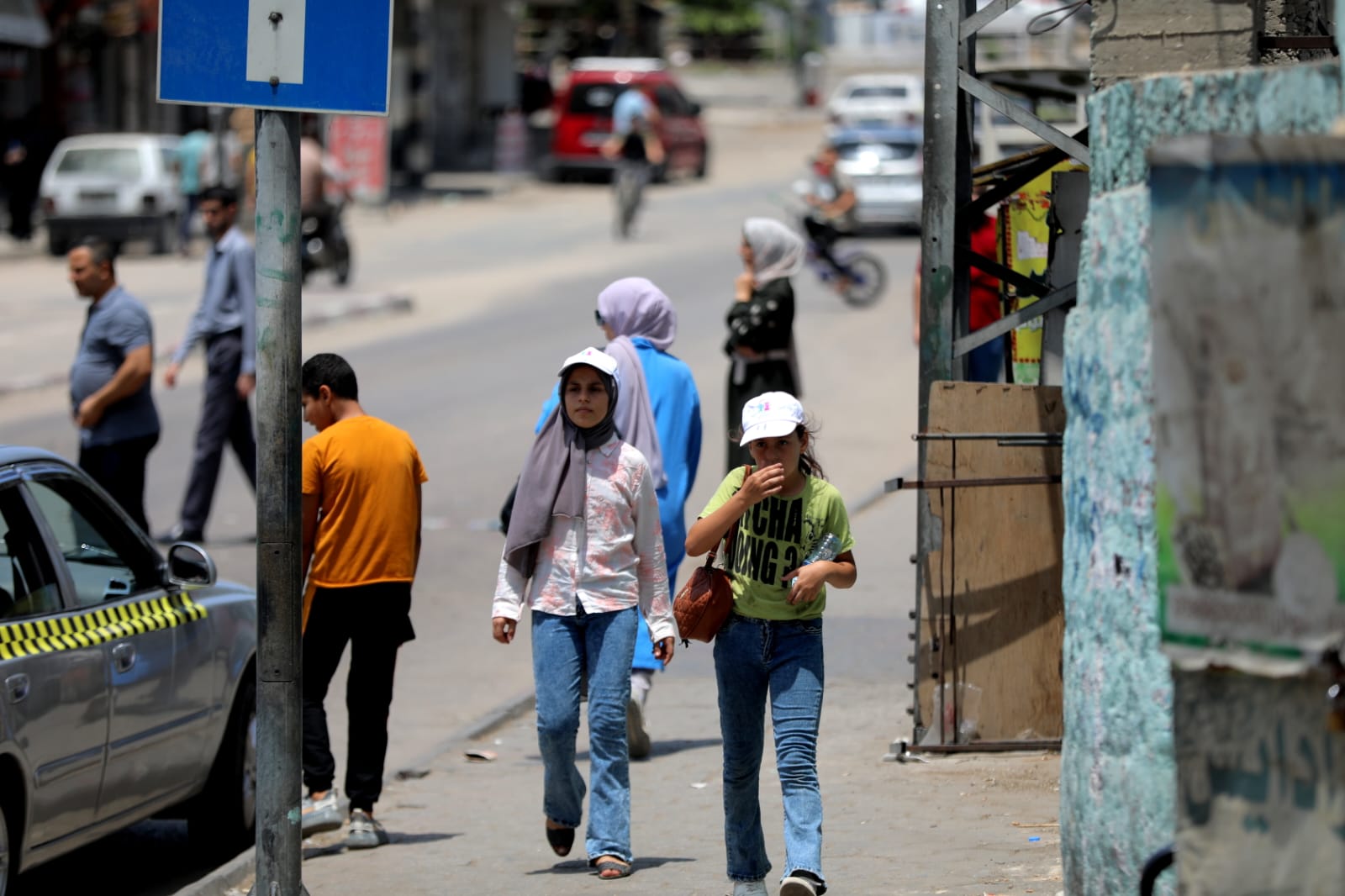 أجواء الحياة العامة في الأسواق والأماكن الحيوية بغزة