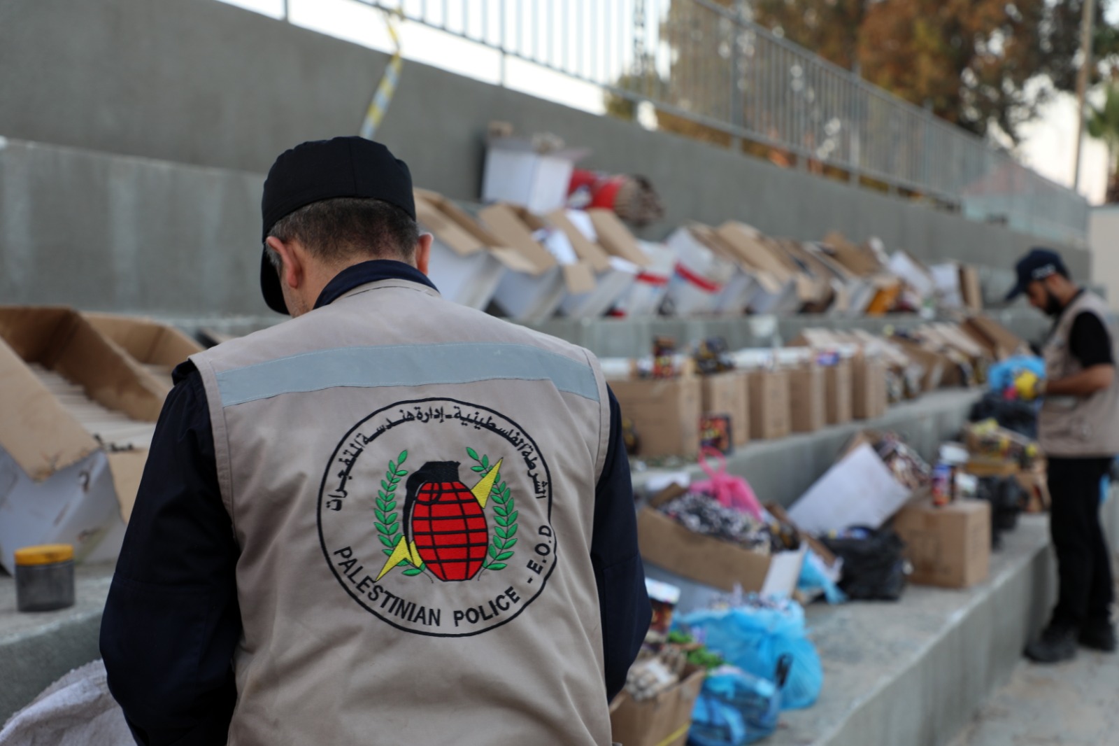 الشرطة تضبط ورشة لتصنيع المفرقعات شرق غزة