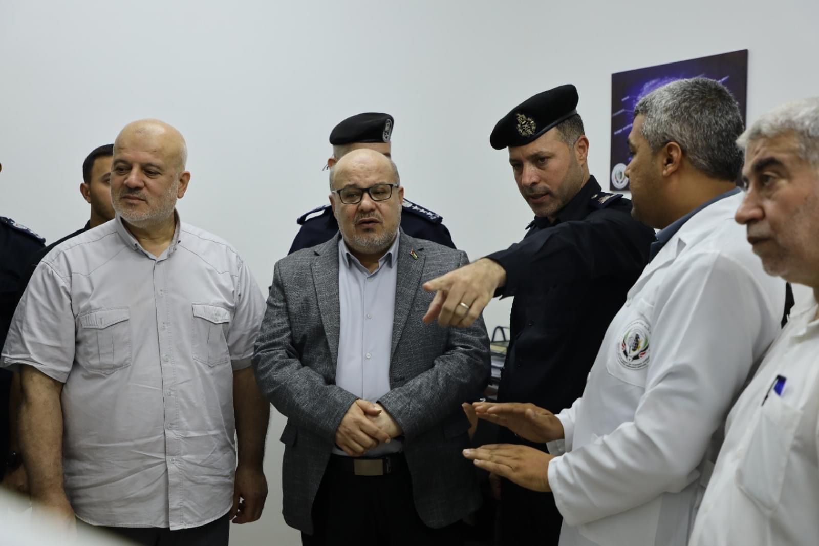 قيادة الشرطة تفتتح عدداً من المنشآت بمدينة عرفات