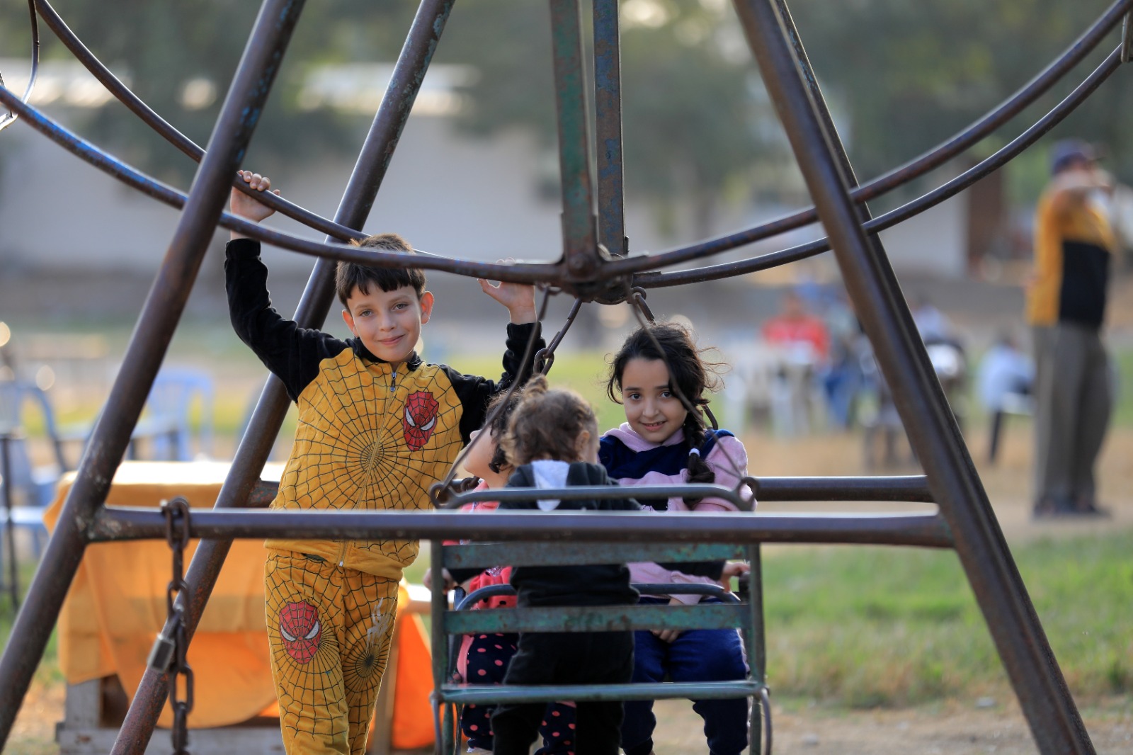 قضــاء المواطنين في غــزة الإجازة الأسبوعية مساء الجــمعــة