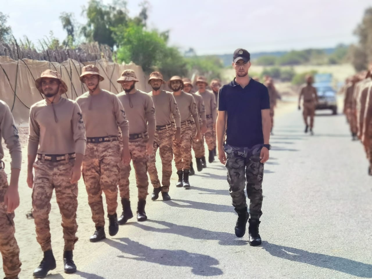 "مسير تكتيكي" لطلاب دورة الصاعقة بكلية الرباط الجامعية