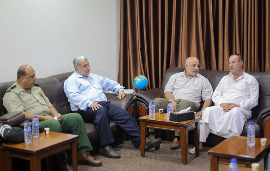 قيادة "الداخلية" تُهنئ الوزير السابق "حماد" بنيله درجة الدكتوراة