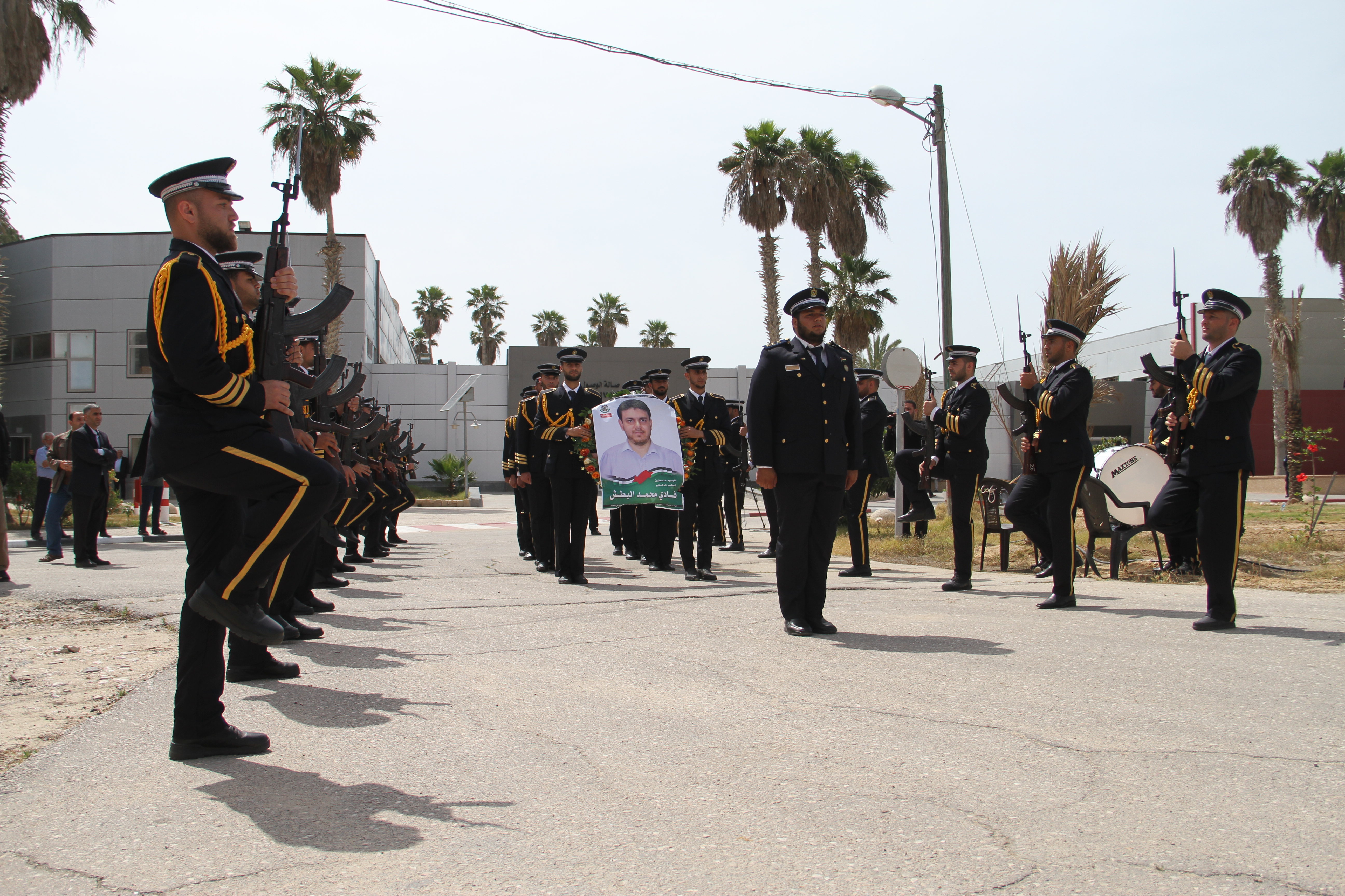 استقبال جثمان الشهيد العالم د. فادي البطش بمعبر رفح البري
