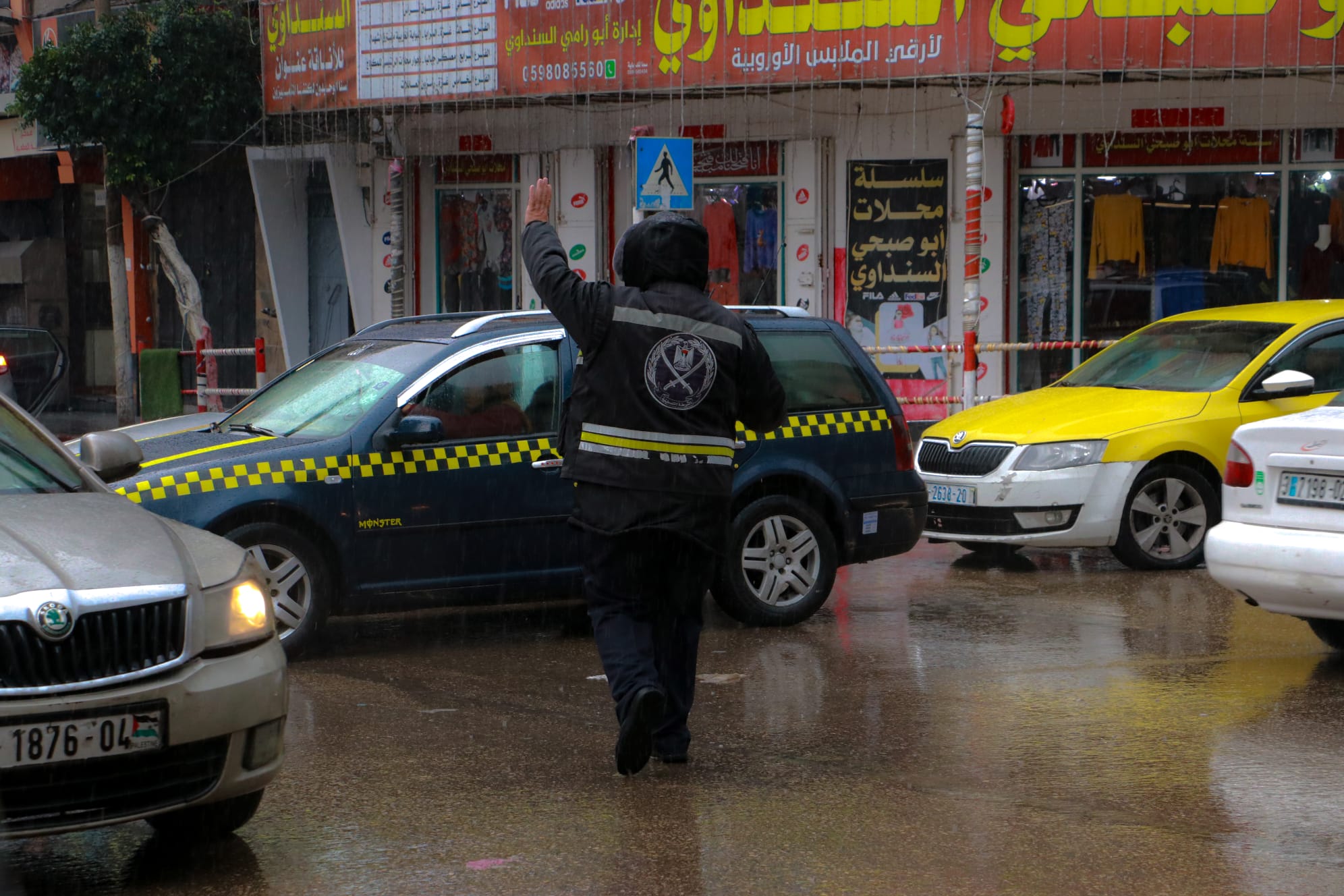 أجهزة الداخلية تساند المواطنين في ظل المنخفض الجوي