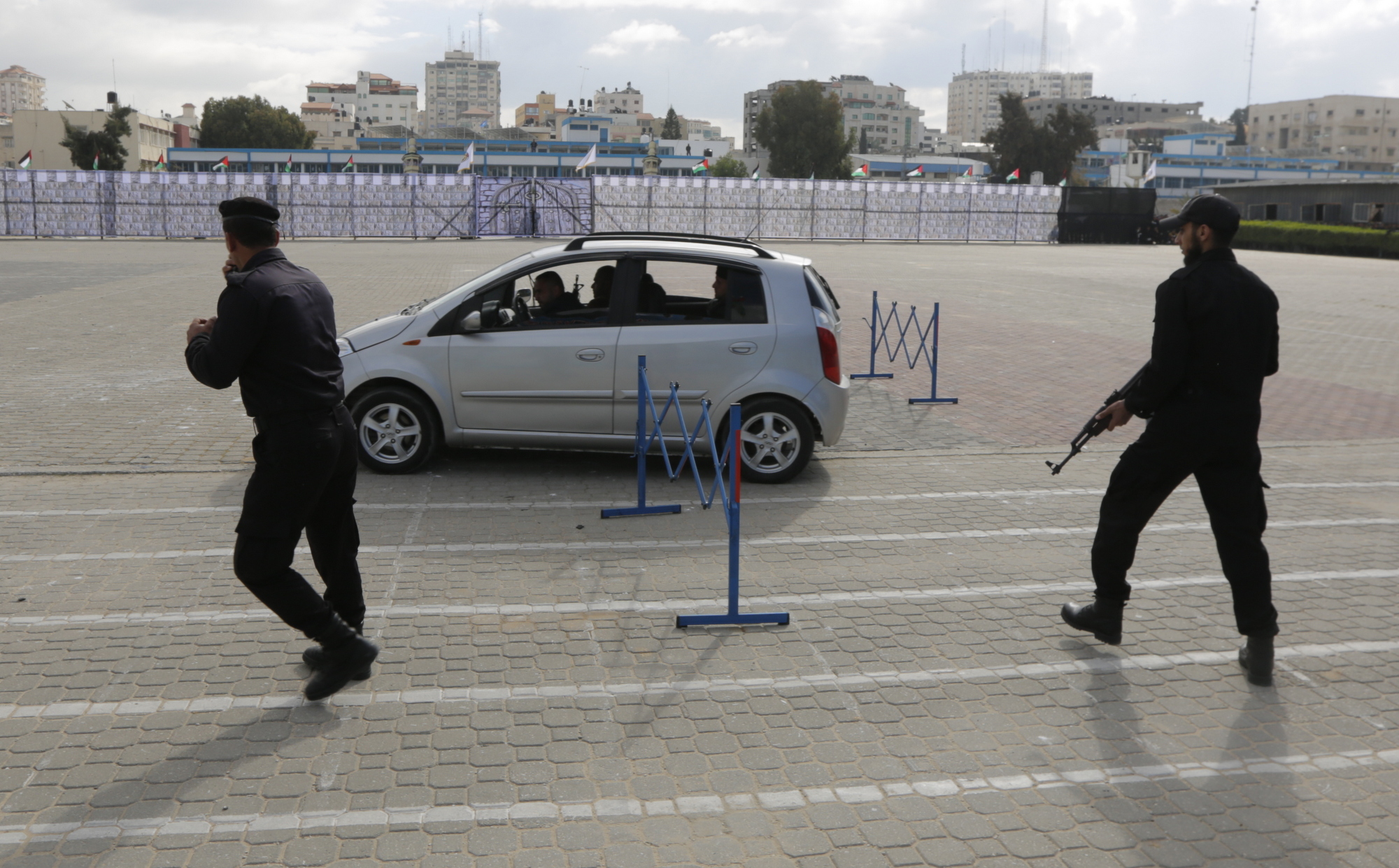 بالصور.. حفل تخريج دورة صف الضباط لـ22 لجهاز الشرطة "بالآذان قادمون"