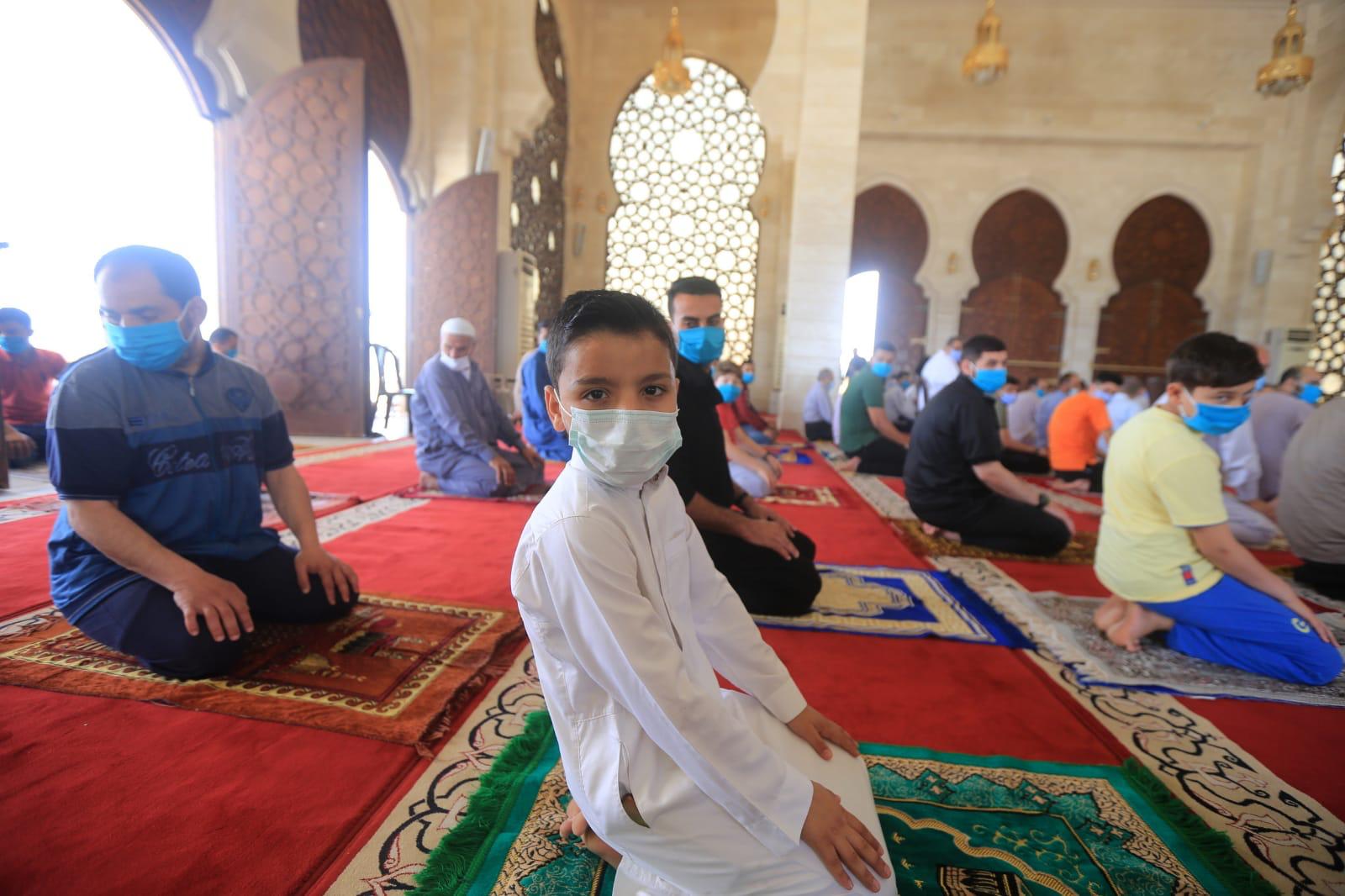 الشرطة تؤمن إقامة صلاة الجمعة وفق إجراءات الوقاية والسلامة