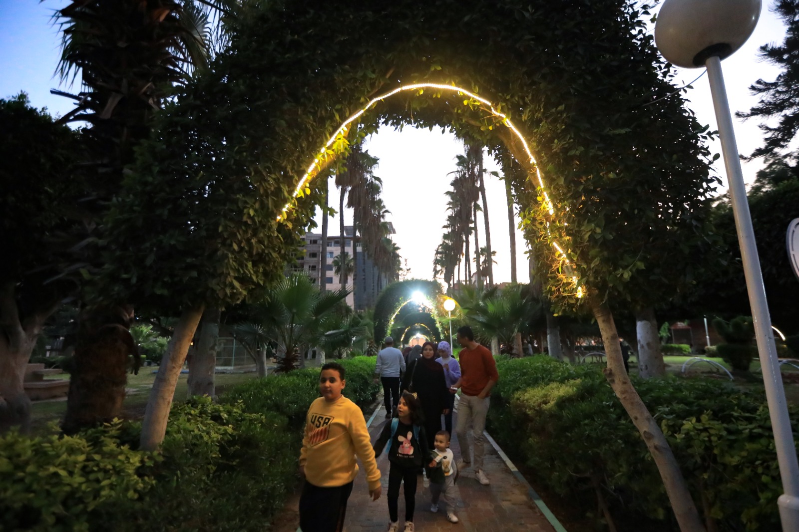 صور من قضاء المواطنين في غزة الإجازة الأسبوعية 