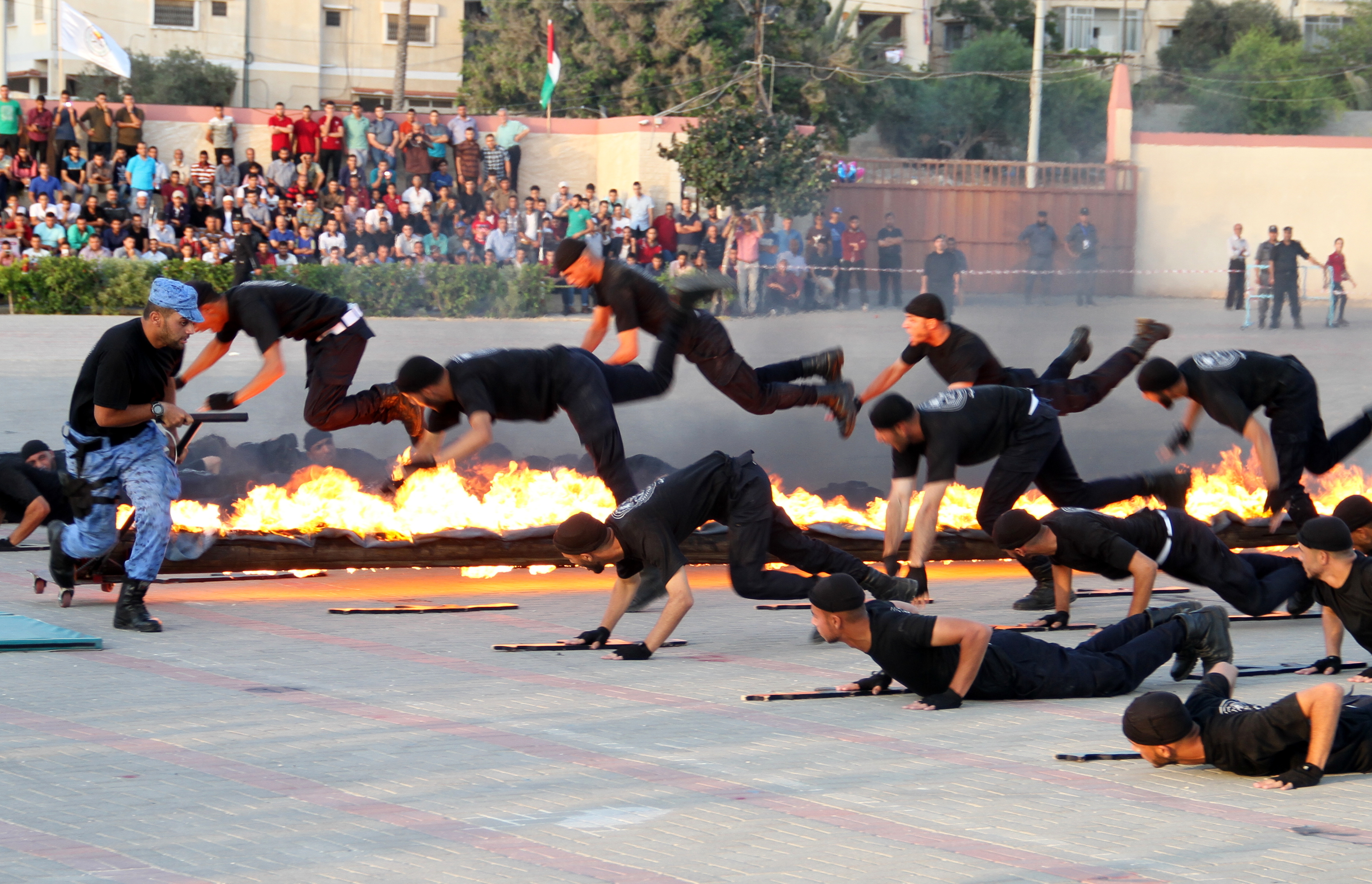 كلية الرباط تُخرّج 54 ضابطاً ضمن فوج "العودة"