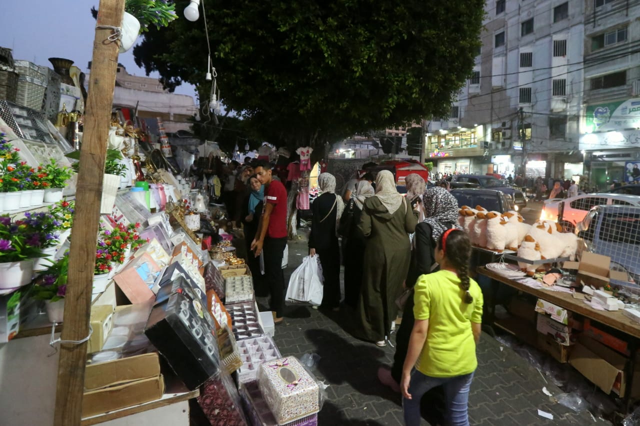 الشرطة تُسهل حركة المواطنين عشية عيد الأضحى المبارك