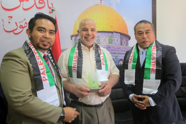 الداخلية تستقبل وفداً ماليزياً