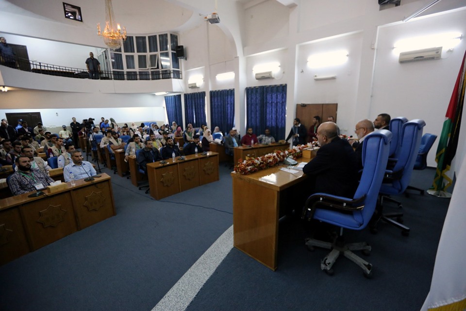 انطلاق برامج الفرق التطوعية للمبادرة المجتمعية "حياة" من مقر المجلس التشريعي