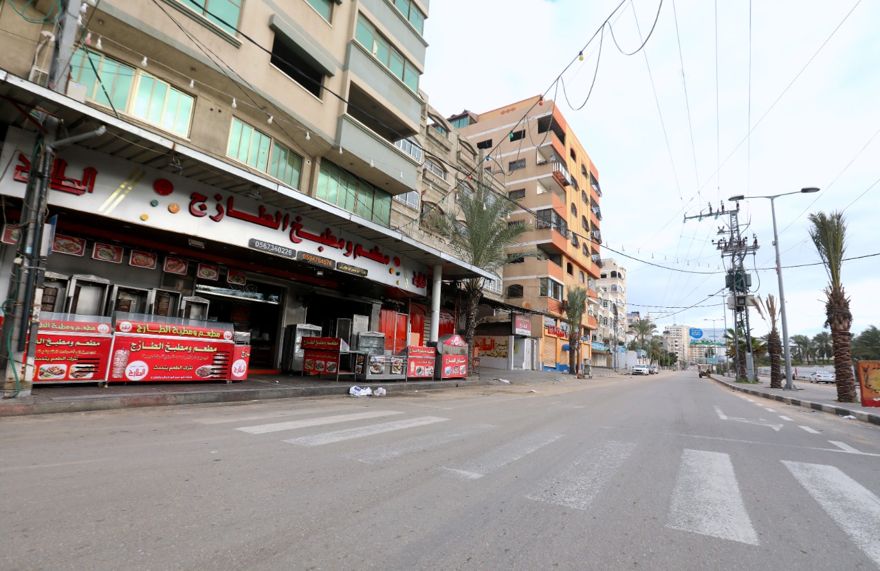 استمرار الإغلاق الكلي للمحال والمنشآت (الجمعة والسبت) للأسبوع الثامن