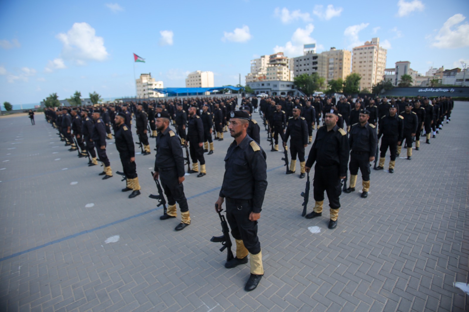 "مديرية التدريب" تُخرج دورة تأهيل الضباط الــ 38