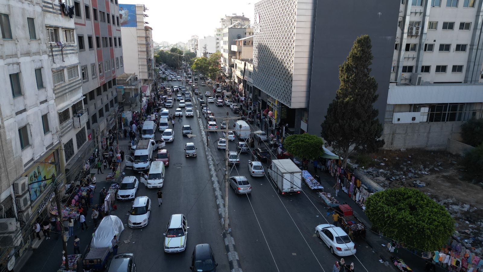 أجواء اصطياف المواطنين في غزة على شاطئ البحر والشريط الساحلي وعمل أجهزة وزارة الداخلية في تهيئة الأجواء الملائمة