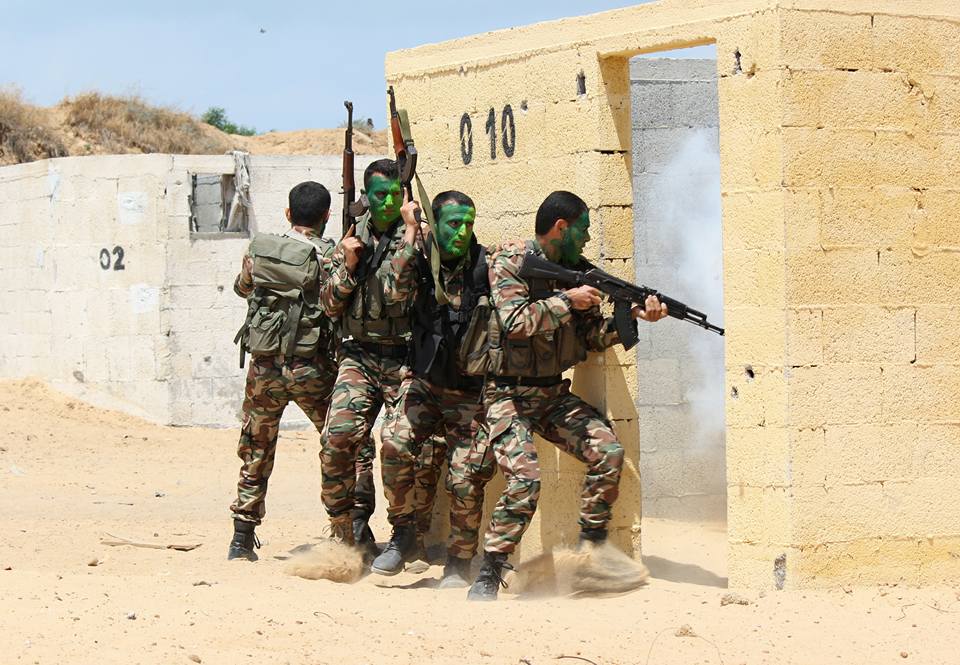 تدريبات دورة قادة السرايا الرابعة بقوات الأمن الوطني