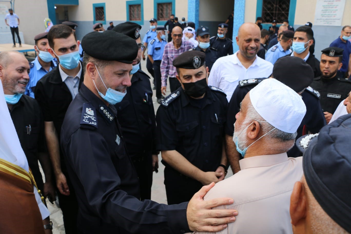 قيادة الشرطة تفتتح مركز "دير البلح" بعد إعادة ترميمه