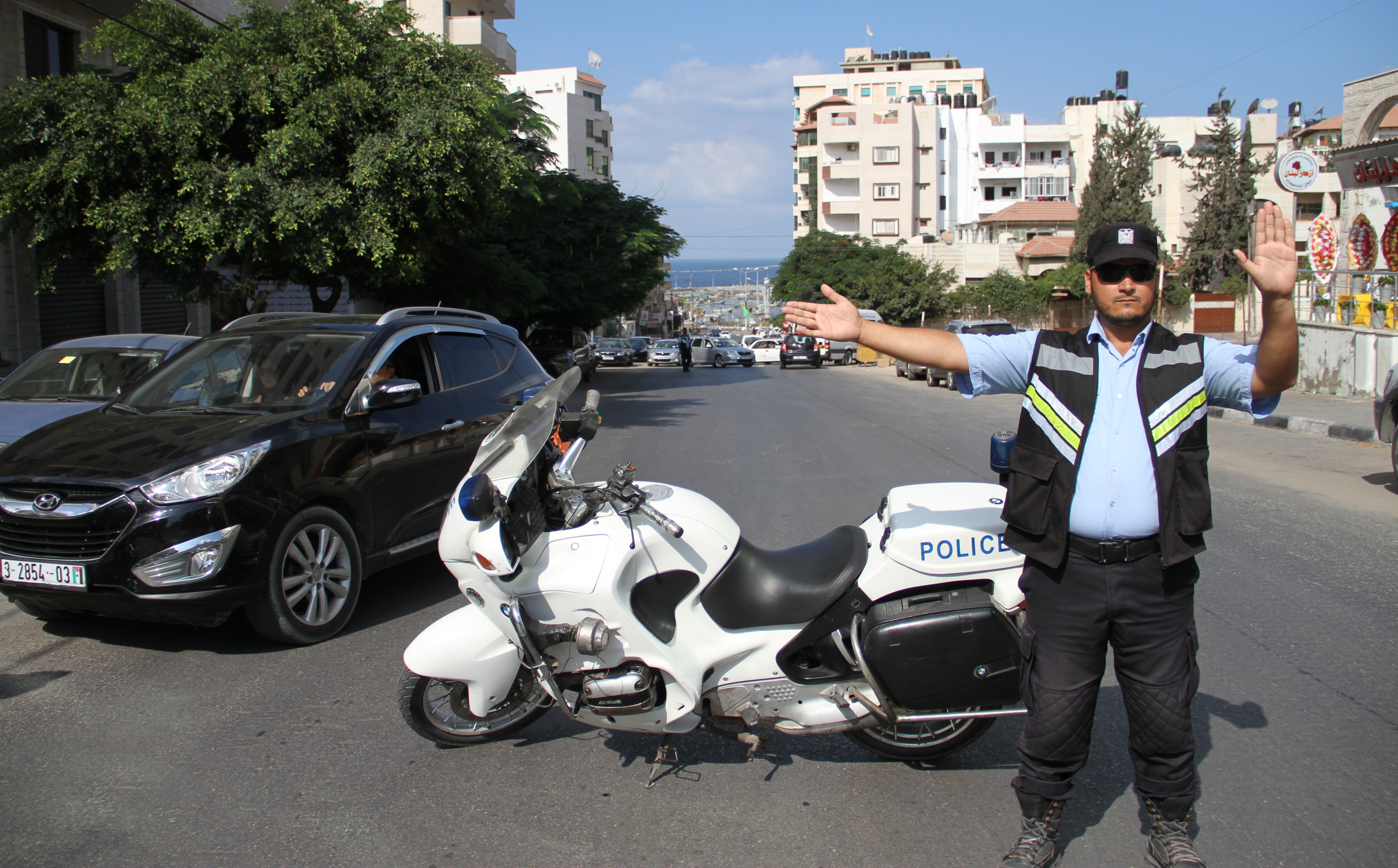 الأجهزة الأمنية تؤمن جولة رئيس الوزراء في غزة