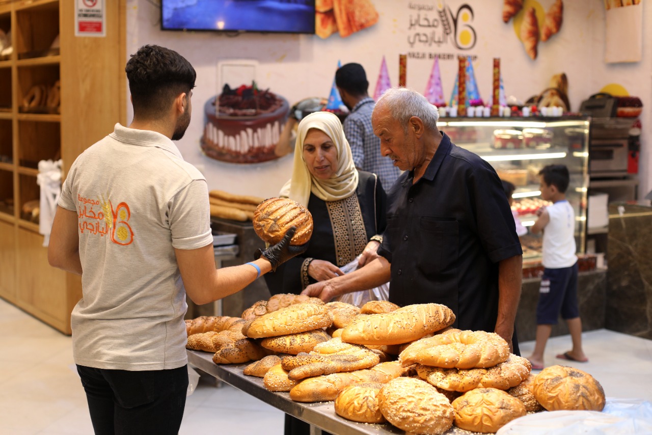 أجواء الحياة في عدد من الأماكن العامة بغزة 