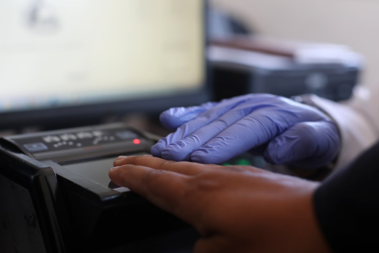 صور "المعمل الجنائي" بالشرطة.. نُخب علمية لتحقيق العدالة.