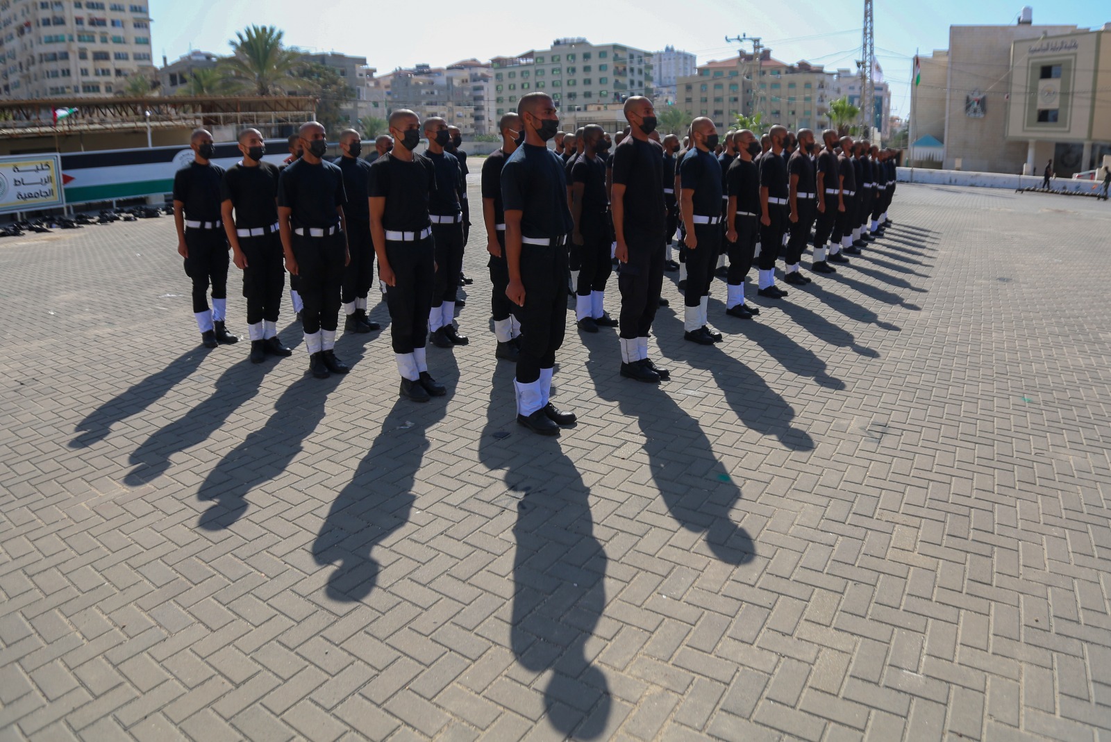 كلية الرباط تُخرج المخيم المغلق لدورة الطلاب المستجدين 
