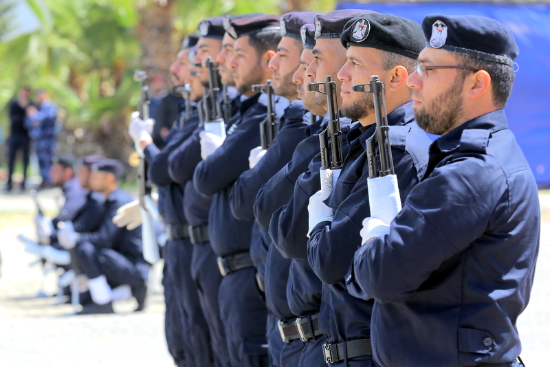 تخريج "دورة غزة سيف الأقصى" - ضباط وضباط صف بالشرطة 
