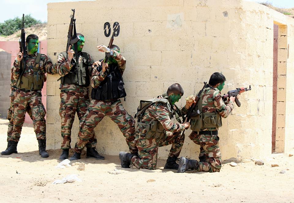 تدريبات دورة قادة السرايا الرابعة بقوات الأمن الوطني