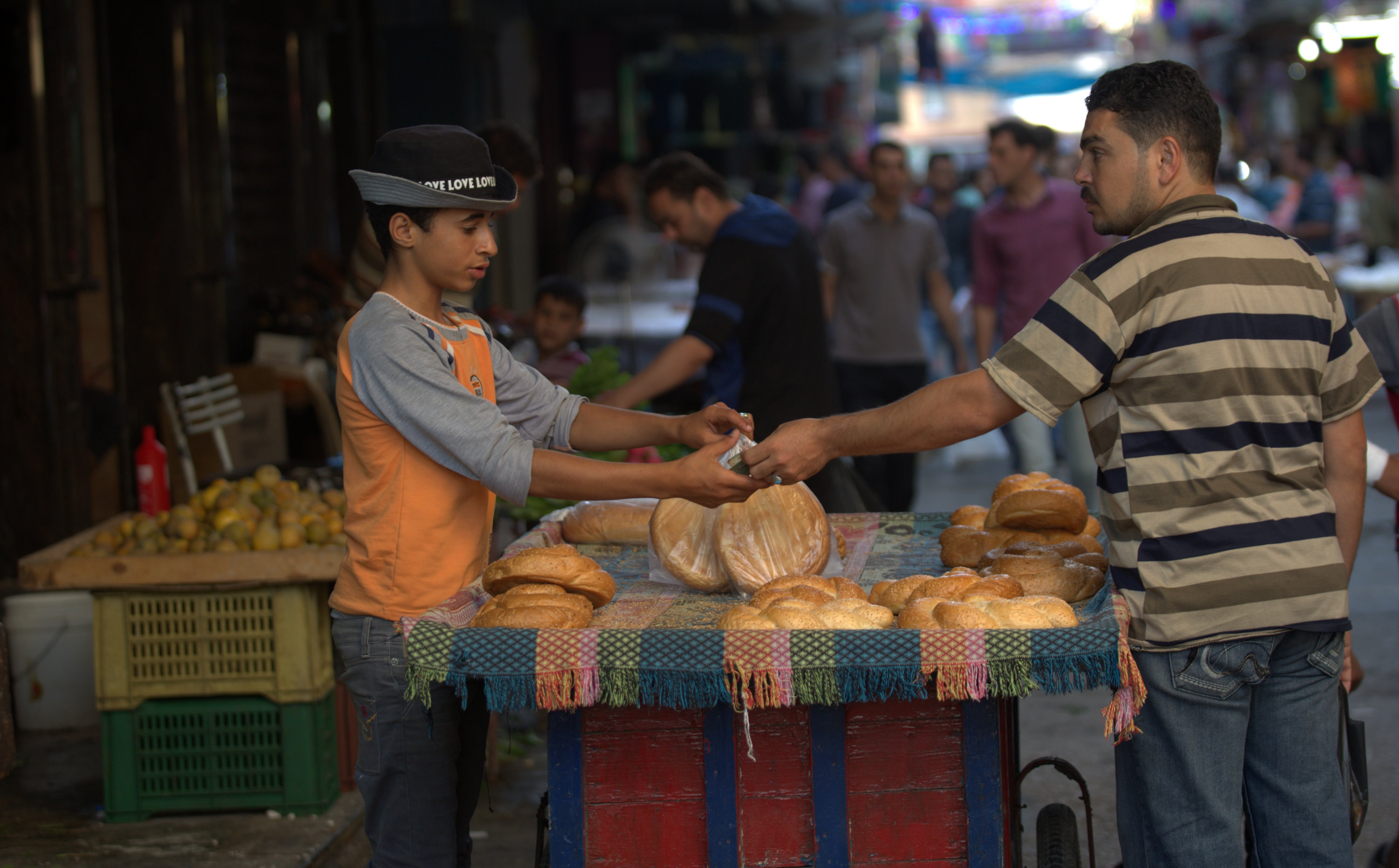 أسواق غزة في أيام شهر رمضان 