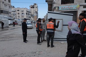 عمل شرطة البلديات خلال فتح عدد من الشوارع وإزالة التعديات بغزة