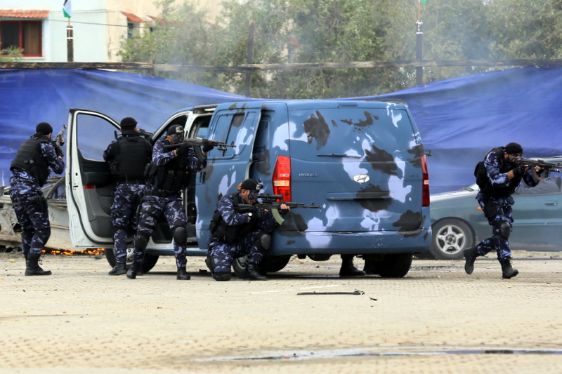 تخريج "دورة غزة سيف الأقصى" - ضباط وضباط صف بالشرطة 