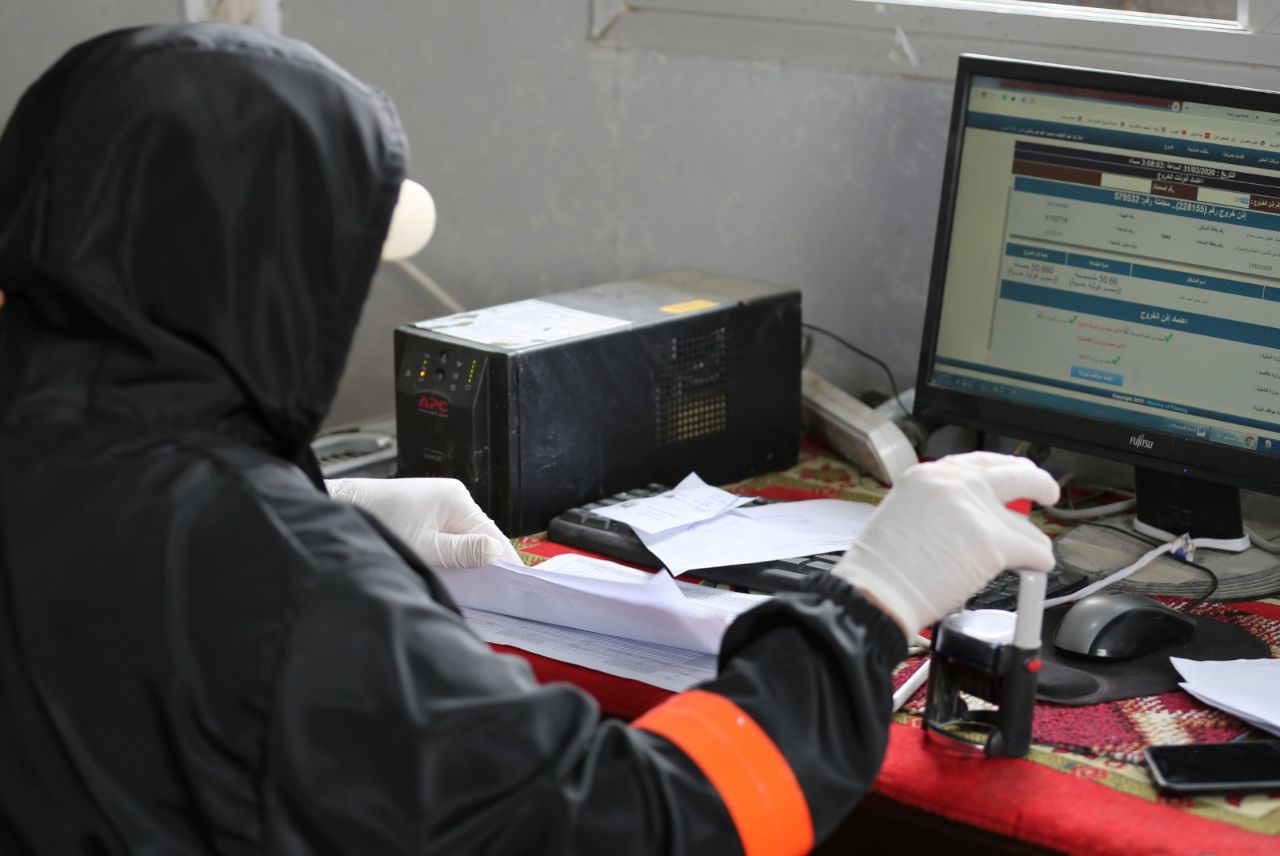 إجراءات الوقاية والسلامة في المعابر التجارية