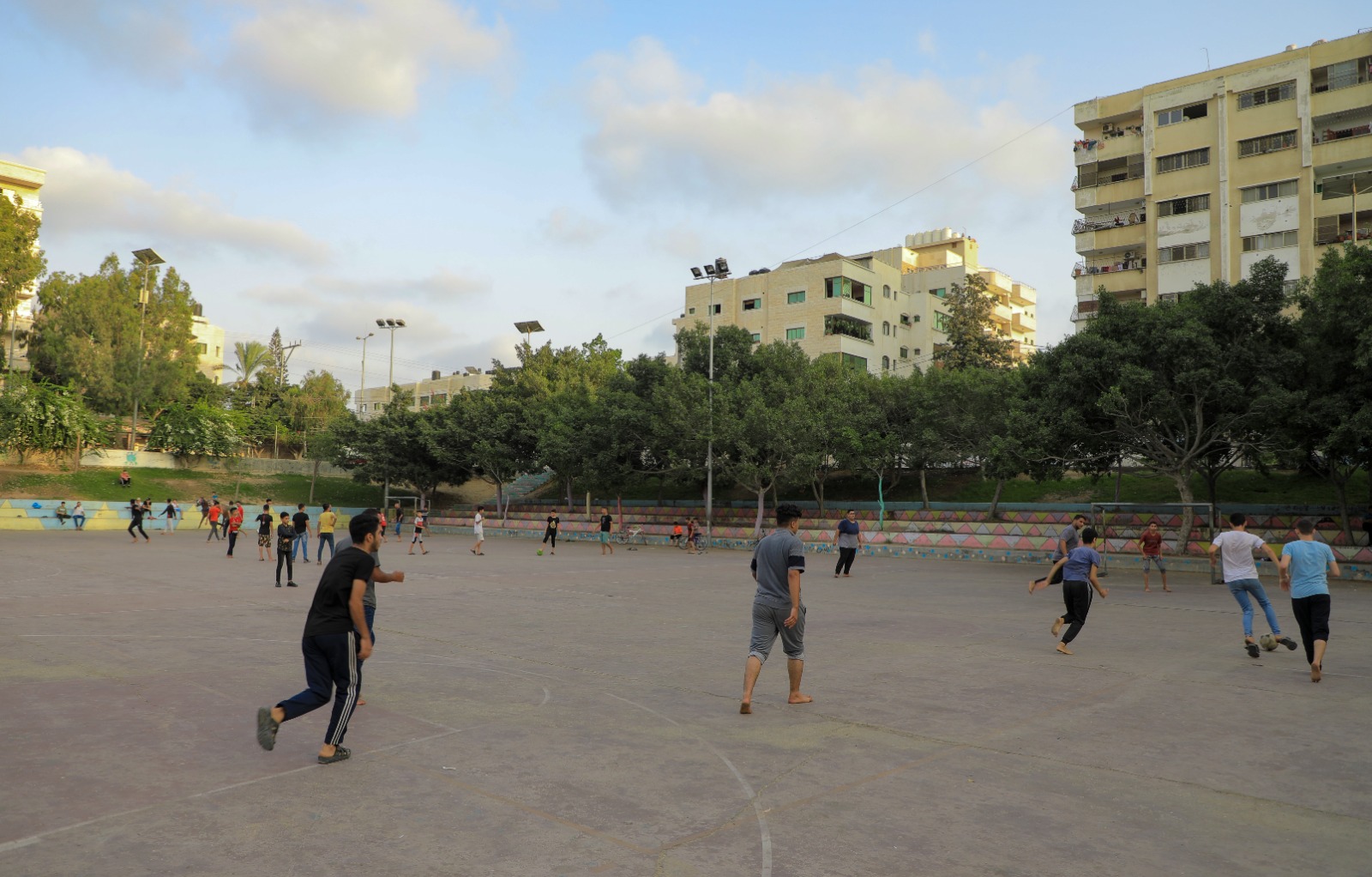 أجواء قضاء المواطنين في غزة الإجازة الأسبوعية "يوم الجمعة"