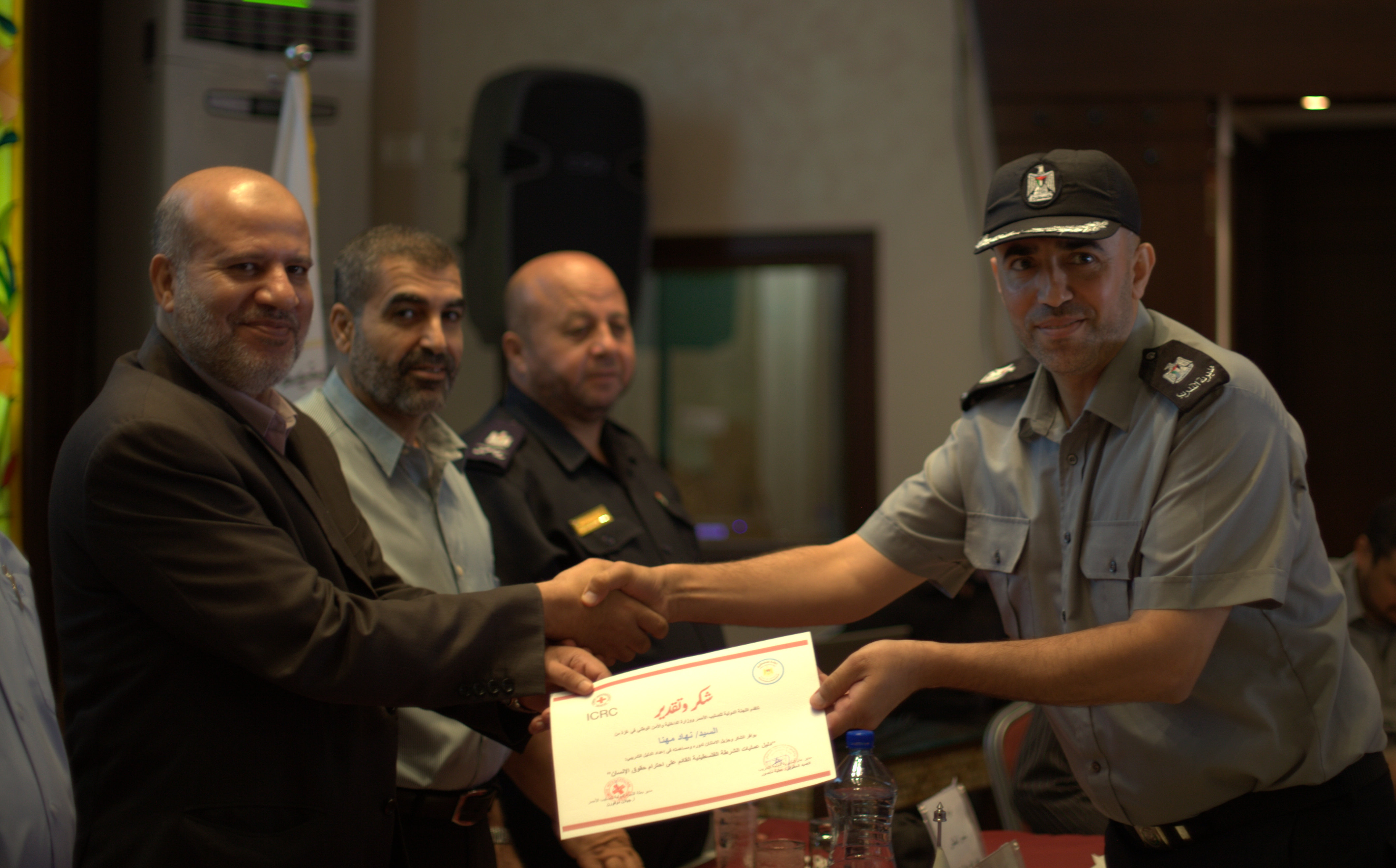 اطلاق دليل عمليات الشرطة القائم على احترام حقوق الإنسان