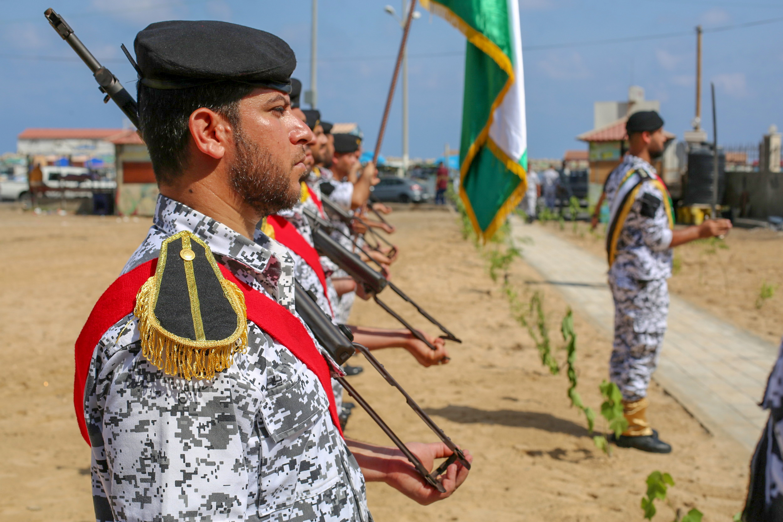 جهاز الشرطة البحرية يفتتح قاعة ومسبحاً تدريبياً