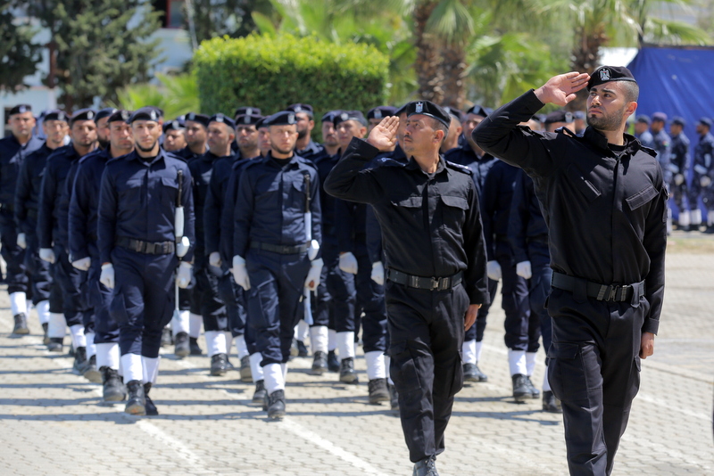 تخريج "دورة غزة سيف الأقصى" - ضباط وضباط صف بالشرطة 