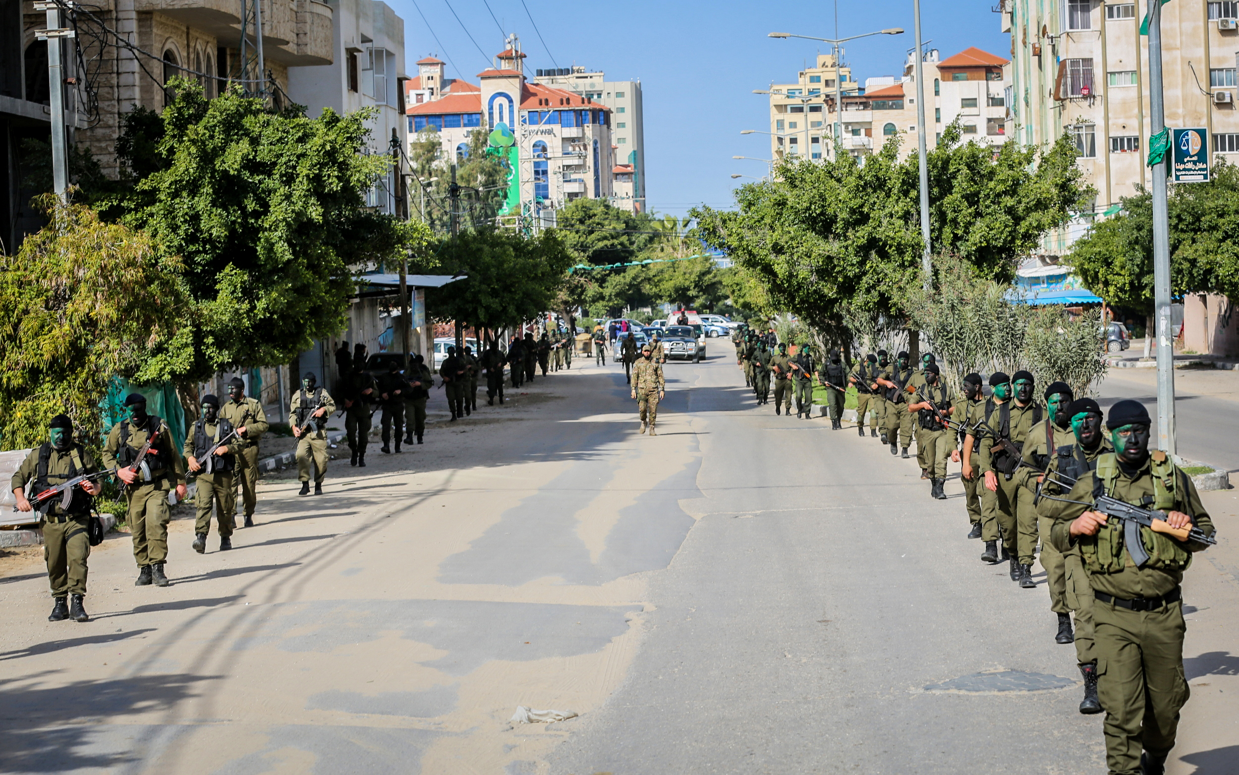 مسير عسكري لدورات قادة السرايا 5، وتأهيل الضباط 15، وصف ضباط 16 بقوات الأمن الوطني