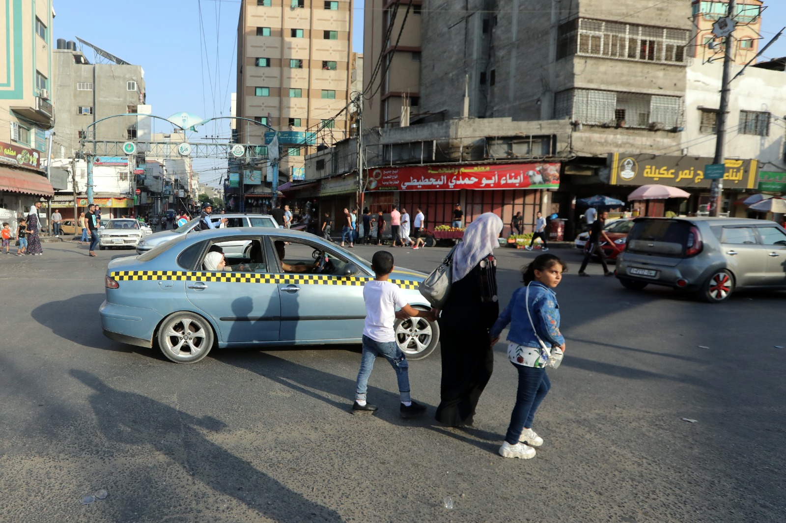 رفع درجة الجهوزية والاستنفار لدى الشرطة والدفاع المدني وأجهزة الداخلية في ظل العدوان الإسرائيلي