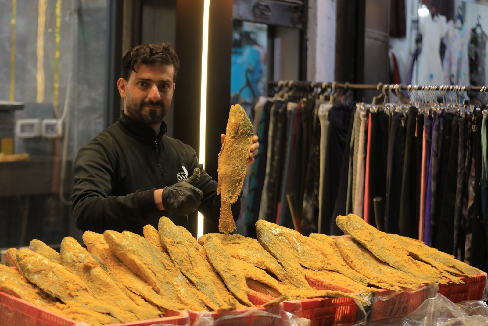 أجواء غزة عشية عيد الفطر السعيد وانتشار أجهزة الداخلية لتسهيل حركة المواطنين وتهيئة الأجواء الملائمة