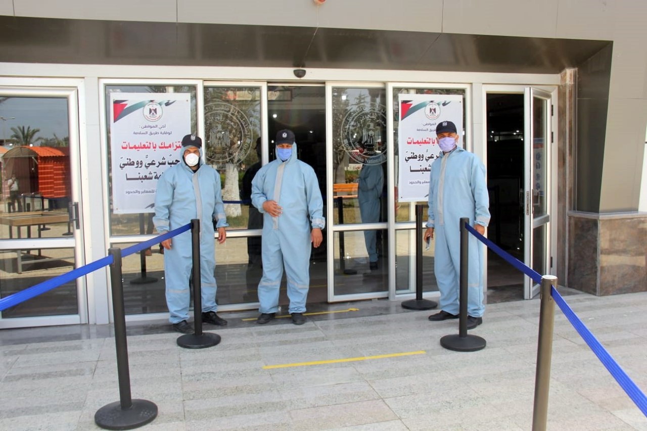 إتمام ترتيبات استقبال المواطنين العالقين عبر معبر رفح